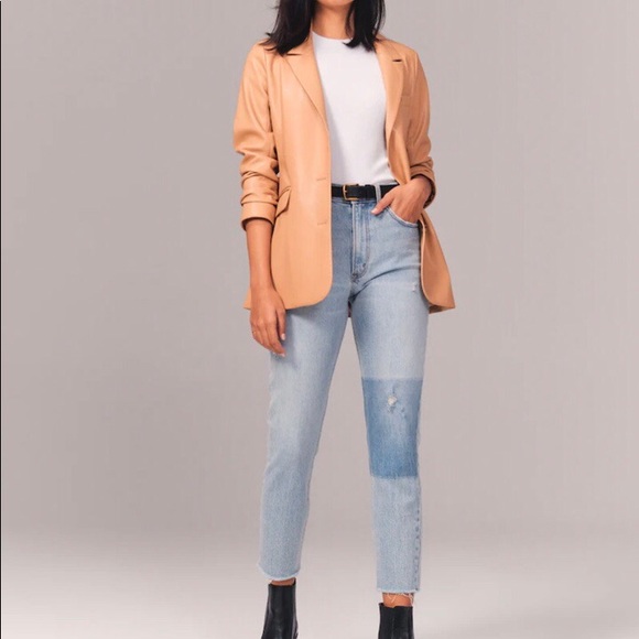 Abercrombie & Fitch Denim - Abercrombie&Fitch High Rise Mom Jeans